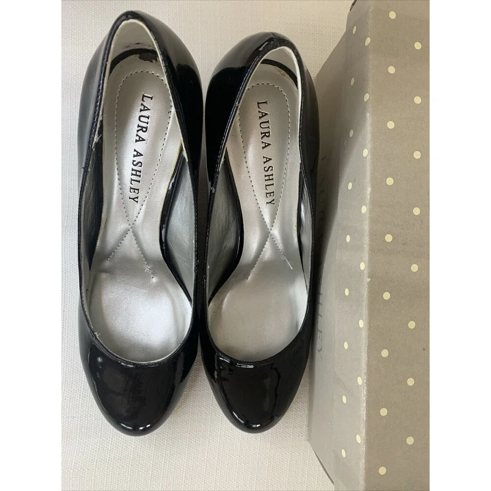 Laura Ashley Women’s Black Faux Patent Leather Heels‎ Pumps 7 M MF